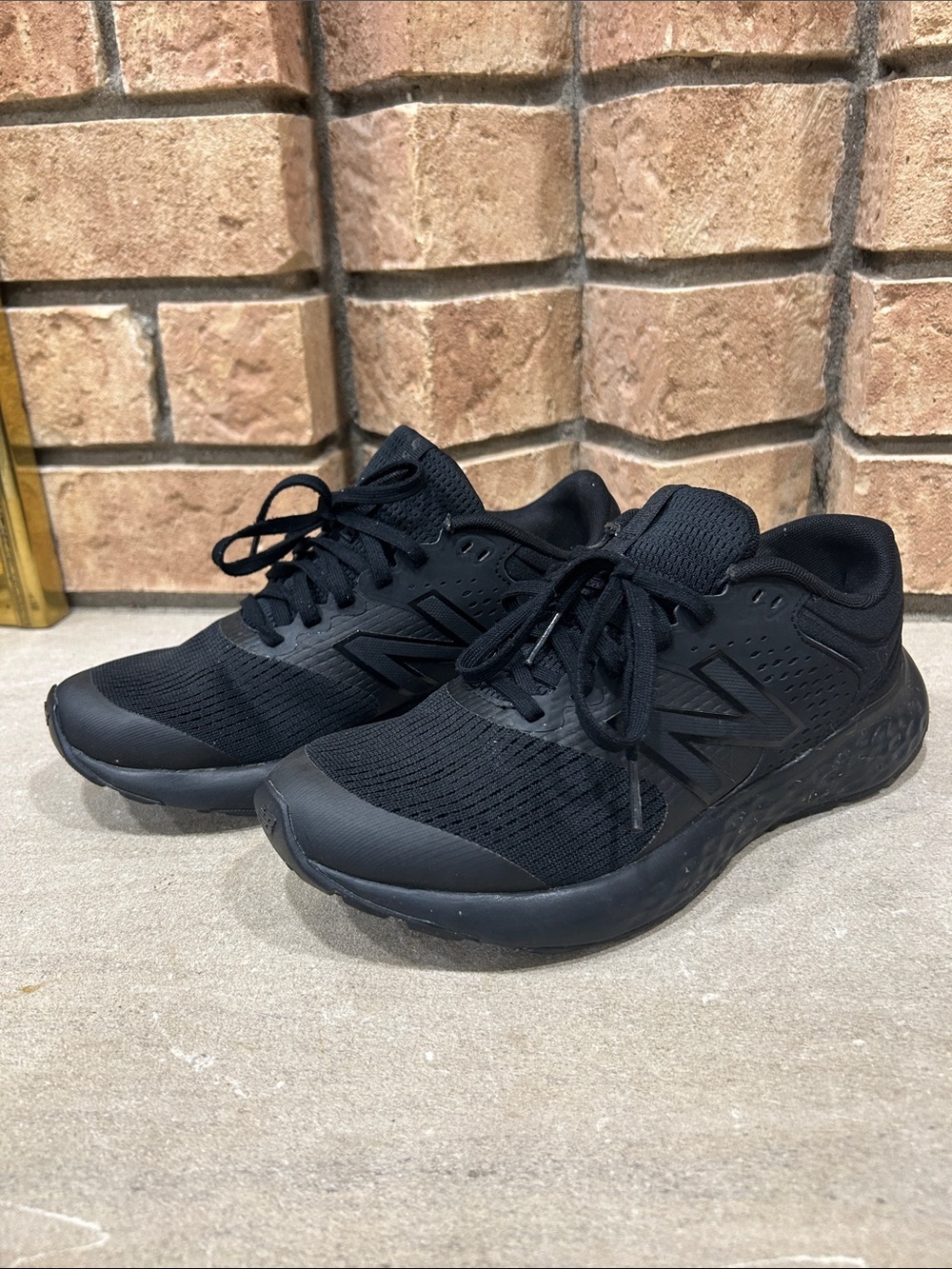 New Balance Black Lightweight Running Shoes men’s size 6.5
